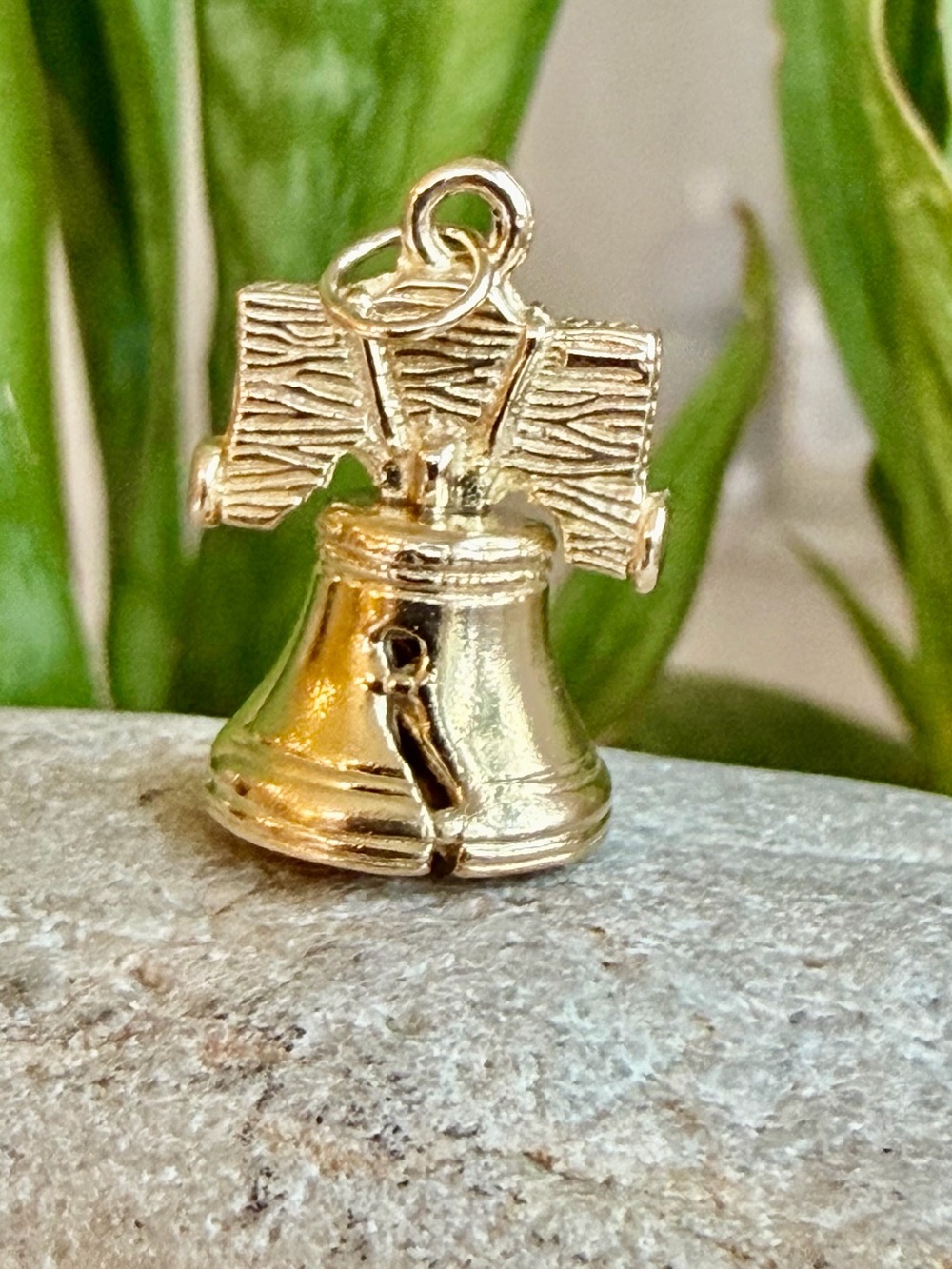 14 karat gold liberty Bell charm